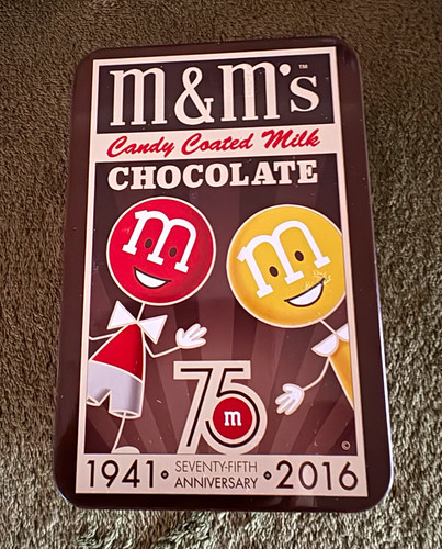 World m red yellow - m&m's,