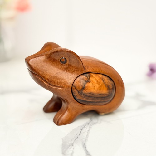 Liquid wood designs - liquid, carved