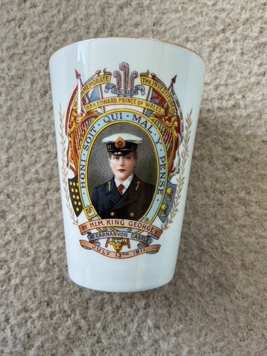 Shelley beaker investiture - -,