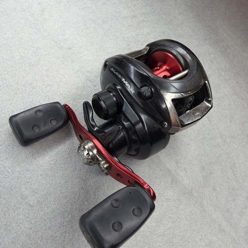 Abu garcia black - max, right