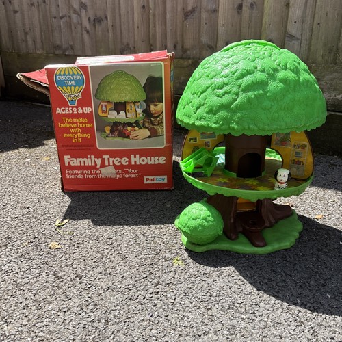 Vintage palitoy family tree - family,