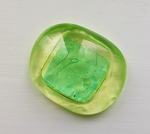 One uranium glass - one,