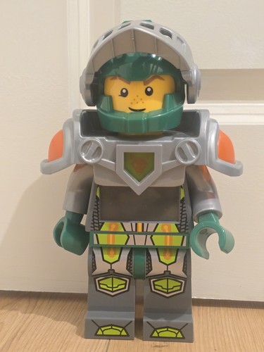 Lego nexo knights aaron - nexo,