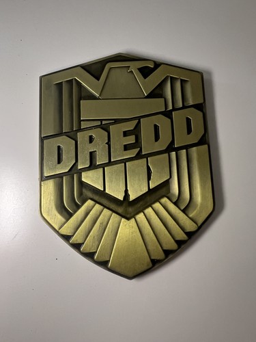 Judge dredd metal badge - dredd,