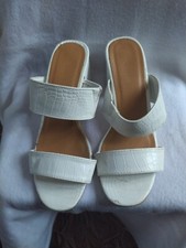 Used Ladies Peacock White Open