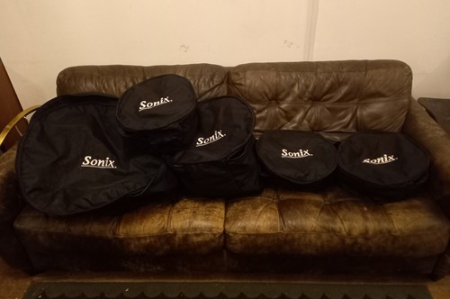 Sonix padded drum bag set