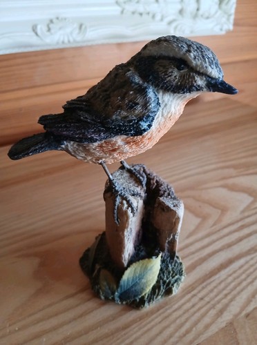 Whinchat figurine arden - figurine,