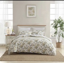 Laura Ashley King Roses Duvet