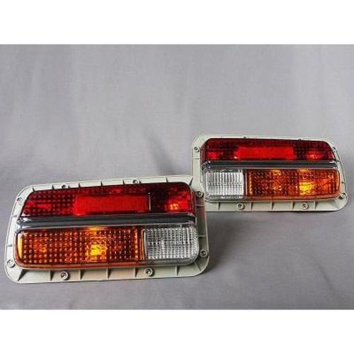 One tail lamp - tail,