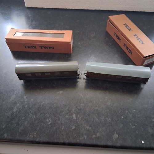 Vintage trix ttr coaches - trix,