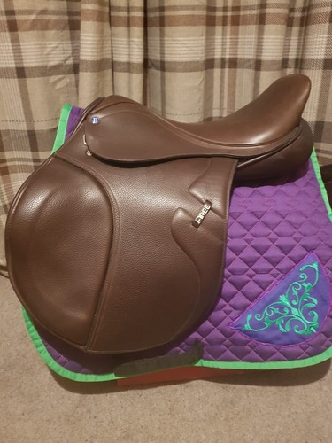 Barnsby itree jump saddle - ,