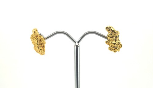 22ct gold nugget stud - 22ct,