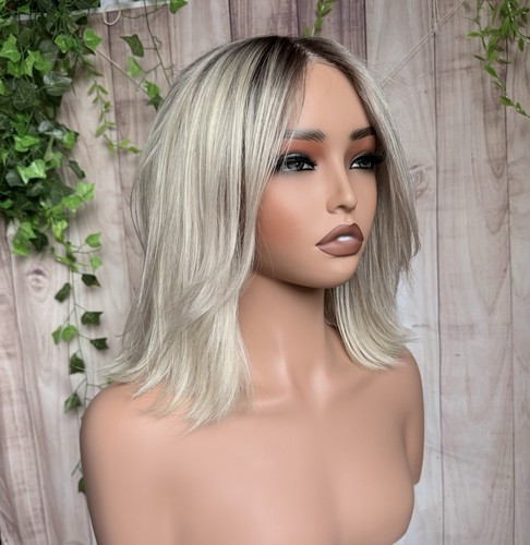 Light blonde dark roots - 14”,
