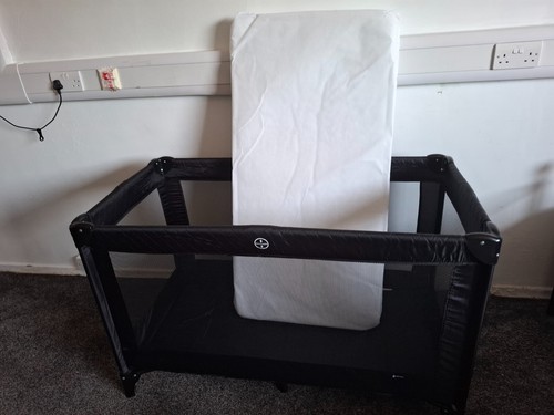 New foldable travel cot - new, and