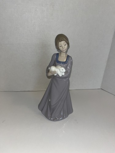 Nao lladro precious - by, "precious
