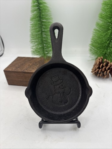 Lodge cast iron 2021 holiday - cast,