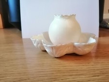 ANTIQUE LOCKE & CO WORCESTER BLUSH IVORY RAISED LEAF SMALL PORCELAIN VASE GOLD