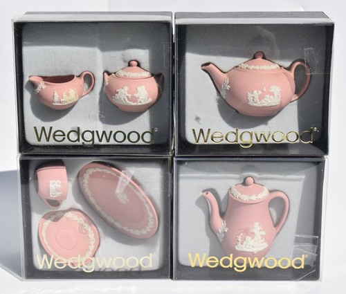 Boxed miniature wedgwood pink - miniature,