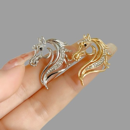 Simple exquisite hollow horse - hollow,
