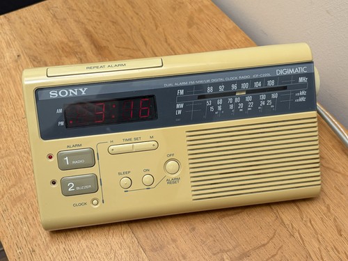 Sony icf c220l - clock, 3