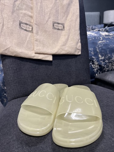Gucci rubber sliders with - gucci,