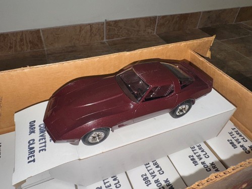 Nos 1982 corvette dark claret - nos,
