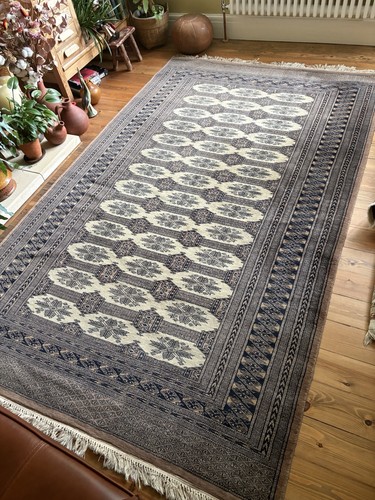Vintage large hand knotted - large,