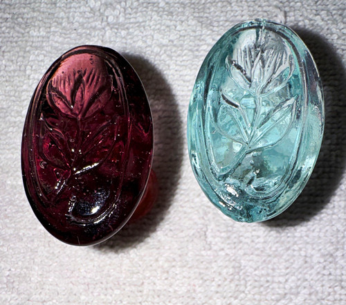 Lot glass drawer pulls - lot,