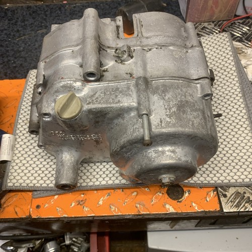 Honda c100 botomend - honda,