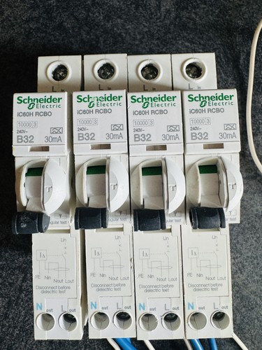 Schneider rcbo 32a type - schneider,