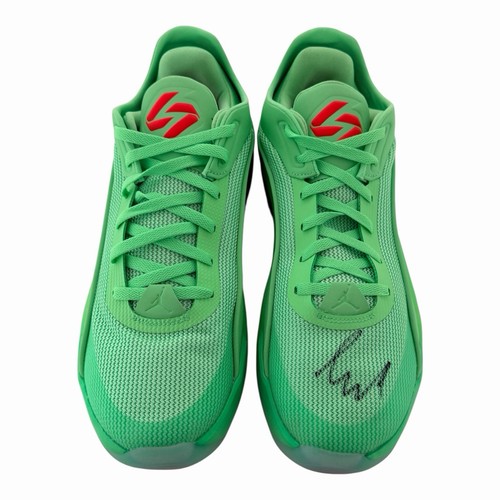 Luka doncic signed autographed - doncic,