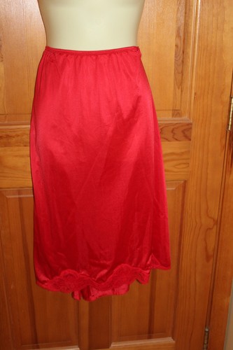 Vintage olga red - nylon, half