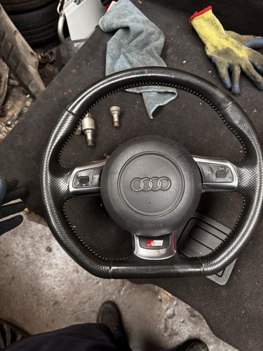 Audi line flat bottom - a3,