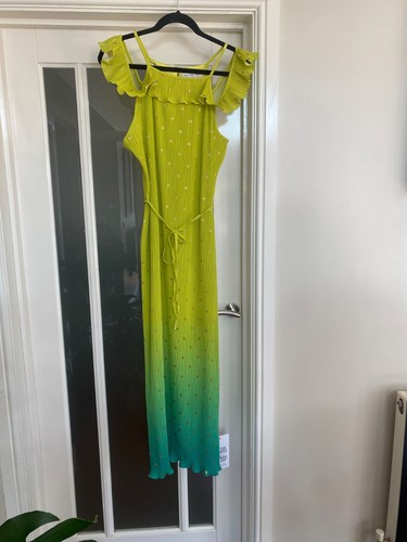 Never fully dressed - never,