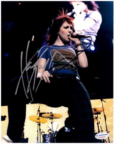 Hayley williams signed 8x10 - signed,