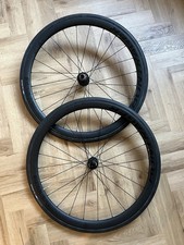 Bontrager Aeolus Elite 35 TLR Carbon Wheelset Center lock XDR Hub 