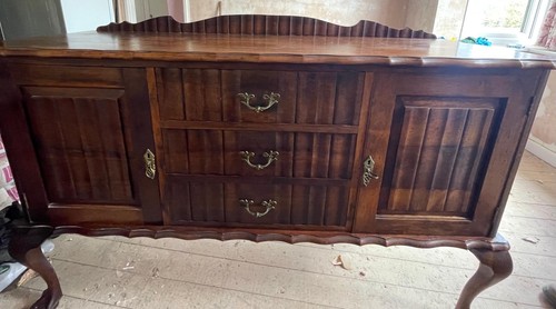 Queen anne style sideboard - queen,