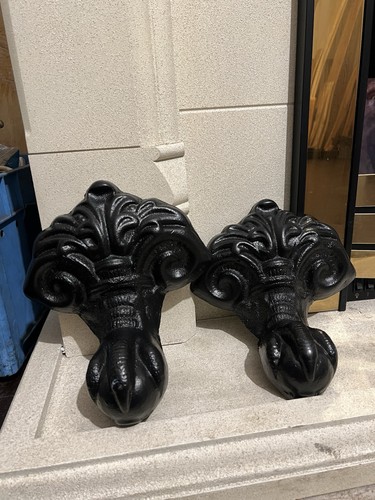 Antique cast iron bath feet - bath, x2