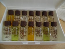 Vintage Avon Demonstrators Sample fragrance box (1980s) - 14 Vials  all unused