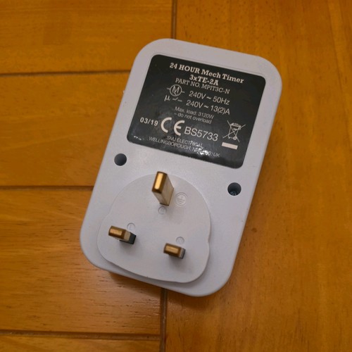 Hour plug in timer - x,