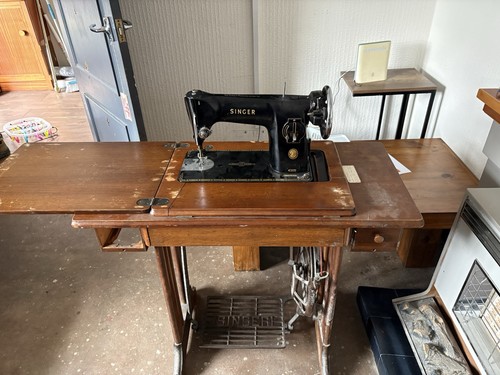 Singer sewing machine table - sewing,