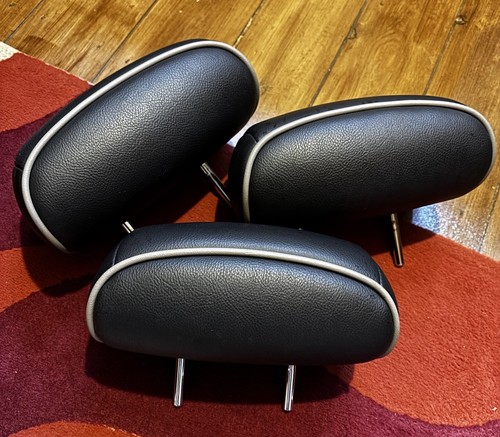 Rover rear headrest - rover, of