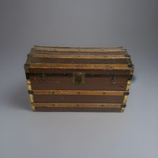 Large Antique Wooden Terryville Conn Trunk [b.A0]