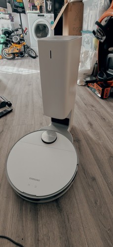 Samsung jet bot and robot - jet,