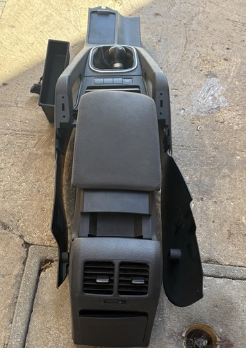 Golf mk5 centre console - centre,