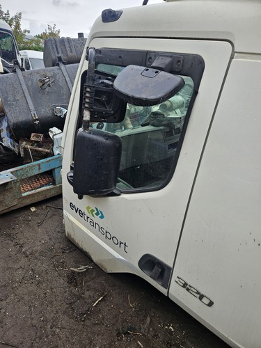 Volvo door passenger - fe,
