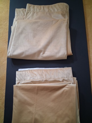 Pair attractive gold colour - of,
