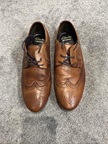 Clarks tan brogues size - tan,