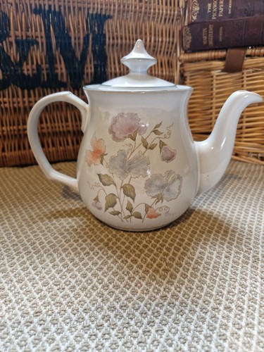 Denby swee pea tea - pea, pot