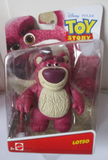 Y4719 Y4713 © 2013 Disney